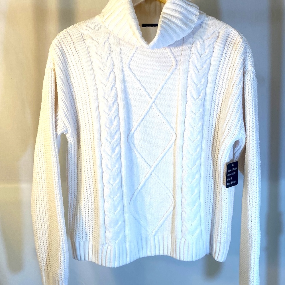 Select + Trend- Brand New Turtle Neck Ivory Sweater! Size small. Very beautiful!